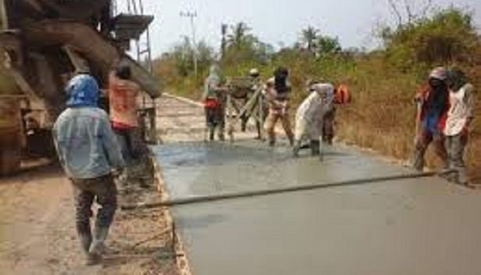 Debu Tebal Jalan Yang Disoal Warga, PT Lontar Angkat Bicara