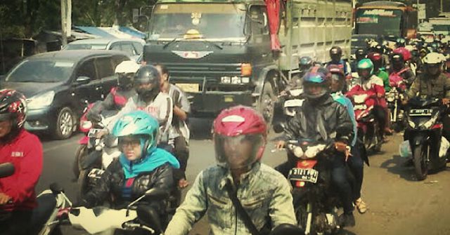 Ruas jalan Mendalo terus mendapat perhatian. Atasi kemacetan ruas jalan Mendalo tengah disiapkan Bupati Muaro Jambi, Hj Masnah Busro