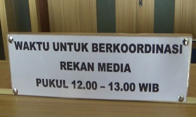 Dinas PU Kabupaten Tanjung Jabung Barat (Tanjabbar), Jambi membuat kebijakan sepihak yang dinilai menghambat kerja awak media.