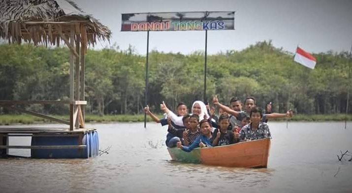 Destinasi wisata baru lagi, Bupati Muaro Jambi resmikan objek wisata Danau Tangkas. Sejumlah kelebihan tempat ini, layak menjadi rekomendasi
