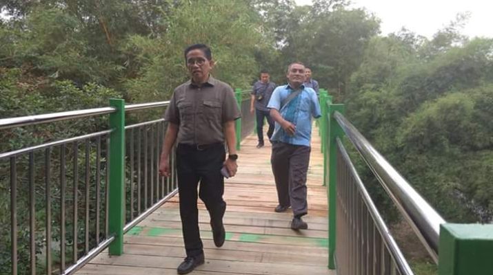 Di sela-sela kunjungan di Ruang Terbuka Hijau (RTH) Taman Anggrek Jambi, Selasa (8/1/18), Ketua DPW PAN Provinsi Jambi, H Bakri menyampaikan tanggapan terkait posisi Wagub Jambi.