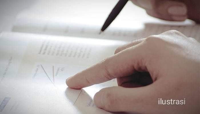 Mengingat pentingnya peran BPD bagi Pemerintah Desa, anggota BPD menerima gaji yang juga disertai dengan tanggung jawab dari pemerintah.