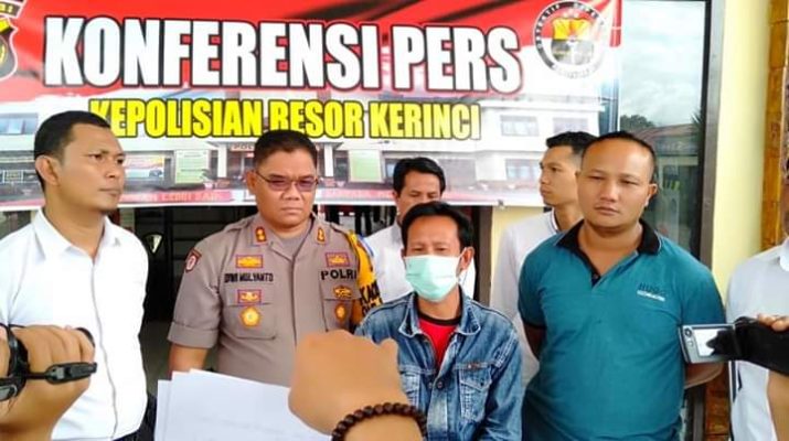 Hina polisi, warga Desa Lempur Tengah, Gunung Raya, Kerinci, pada akun medsos Facebook miliknya diciduk polisi dan terancam kurungan 4 tahun.