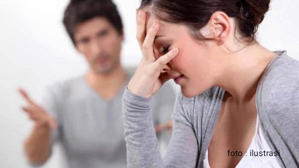 Kades Sungai Udang, Ahmad Yusuf, dikabarkan selingkuh. Dugaan kades selingkuh di Kecamatan Pamenang, Kabupaten Merangin tak diterima warga dan bakal melapor bupati. Foto : ilustrasi