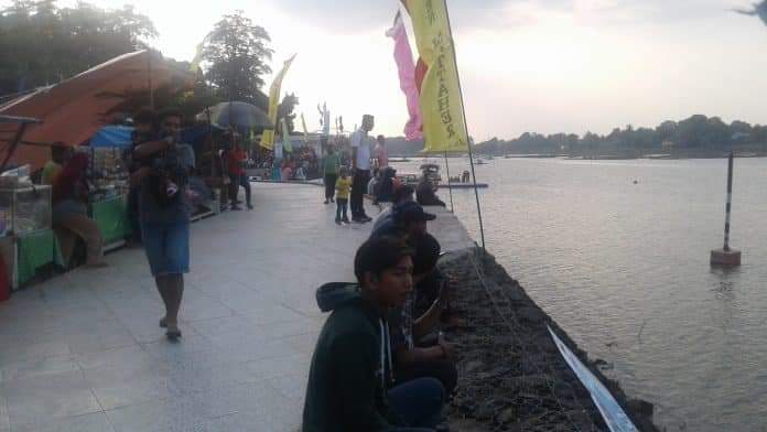 Kejurnas Dayung di Danau Sipin sepi penonton. Pedagang mengeluhkan sepinya pengunjung pada Jumat (26/07/2019) sore