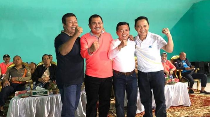 Pertemuan para bupati di Bungo, Sabtu (13/07/2019) meramaikan media sosial. Tampak dari kiri, Bupati Tanjabtim, Romi, Bupati Bungo, Mashuri berbaju merah, Al Haris Bupati Merangin dan Adirozal, Bupati Kerinci di salah satu hotel.
