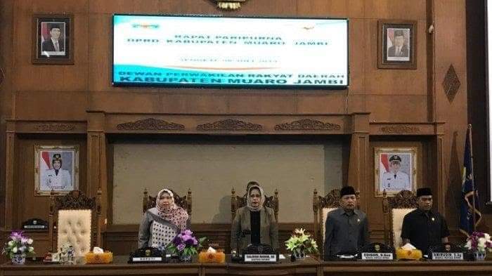 Bupati Hadiri Paripurna DPRD Muaro Jambi