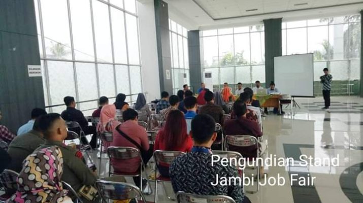 Perwakilan perusahaan yang ikut Jambi Job Fair 2019 tengah ikut pengundian stand dan hal lainnya di Dinas Nakertrans Provinsi Jambi, Kamis (29/08/2019) siang. Job Fair akan diikuti 55 perusahaan.