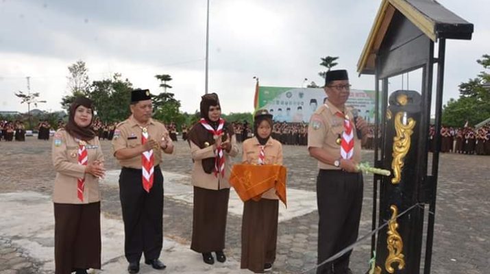 Upacara pembukaan Pesta Siaga Hari Pramuka, Sabtu (24/08/2019) ditandai dengan Pemukulan gong oleh Waka Binawasa Kwarcab Batang Hari, H Mohd Damiri, dan Pelepasan Balon terbang di Eks Arena MTQ, Kabupaten Batanghari.
