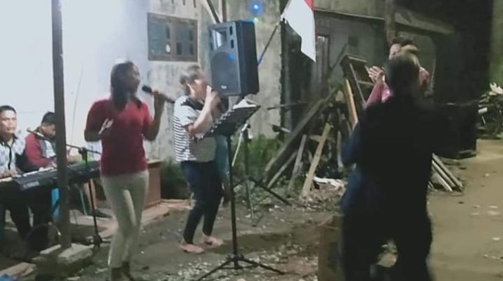 Warung Kopi Singapore merayakan HUT Ke 74 Republik Indonesia, Minggu (19/08/2019).