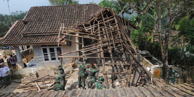 223 rumah mengalami kerusakan usai gempa. foto : Merdeka
