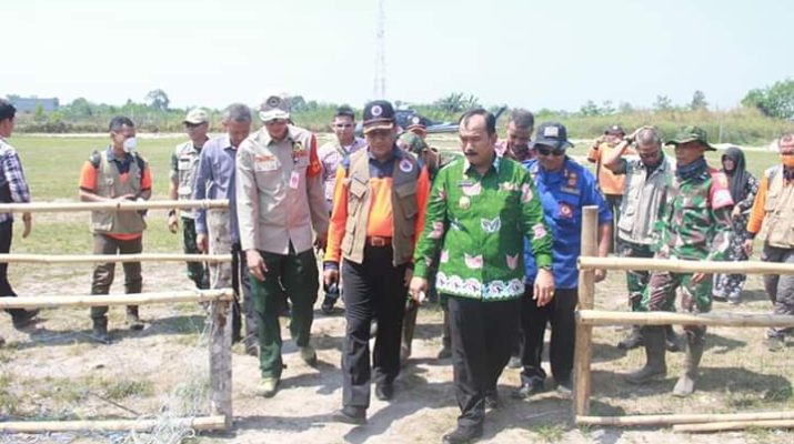 Wabup Amir Sakib bersama BNPB Pusat meninjau Karhutla di Kabupaten Tanjabbar, Kamis (06/09/2019)