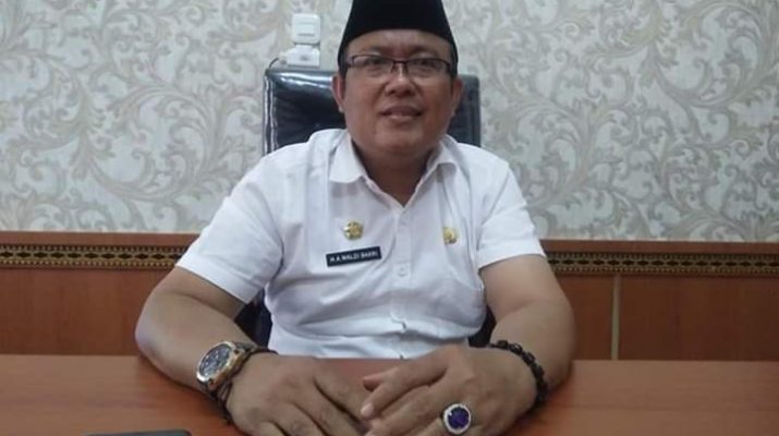Lelang Sekda Sarolangun nyaris batal lantaran tak memenuhi kuota. Namun A Waldi Bakri masuk di menit terakhir. Hal ini disampaikannya pada sejumlah awak media, Selasa (03/09/2019)