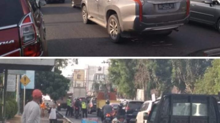 Situasi lalu lintas di The hok, Kota Jambi mendadak macet, saat pngendara banyak putar arah, Rabu (04/09/2019)