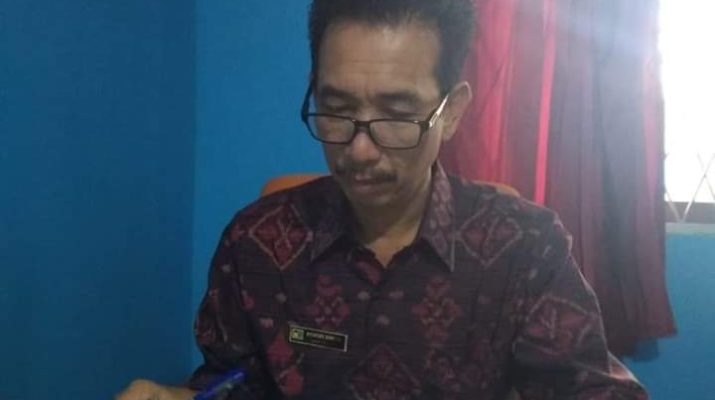 Pelanggan Pertanyakan Biaya Beban Yang Diminta PDAM. Kamis (19/09/2019), Direktur PDAM Tirta Pengabuan, Ustayadi Berlian menjelaskan pembayaran tersebut.