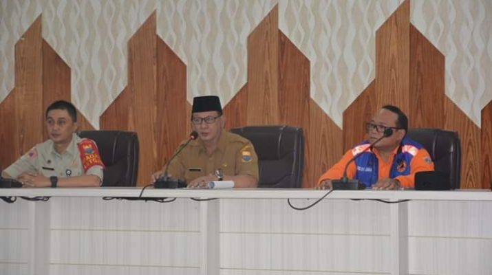 Terima bantuan puluhan personil Satgas Karhutla dari DKI Jakarta guna membantu pemadaman di Muaro Jambi, pesan Sekda agar hati-hati
