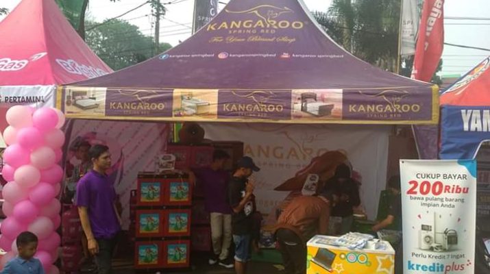 Curi perhatian pengunjung Festival Mie garapan Bogasari di Kota Jambi, Minggu (13/10/2019) Produk Kangaroo laris Manis. 