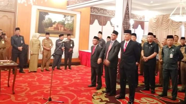Gubernur melantik puluhan pejabat, 3 kepala dinas turun kelas jadi kabid