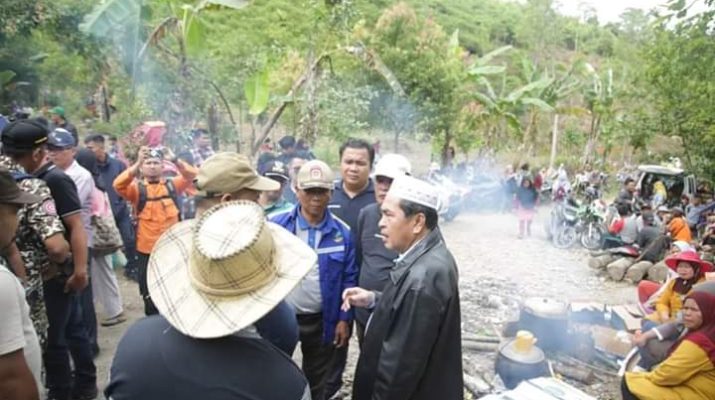 Prihatin, Wako AJB Turut Bantu Pencarian Warga di Danau Kaco