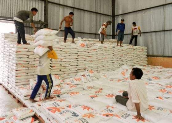 Bulog Sediakan Ratusan Ton Beras Untuk 2 Kabupaten