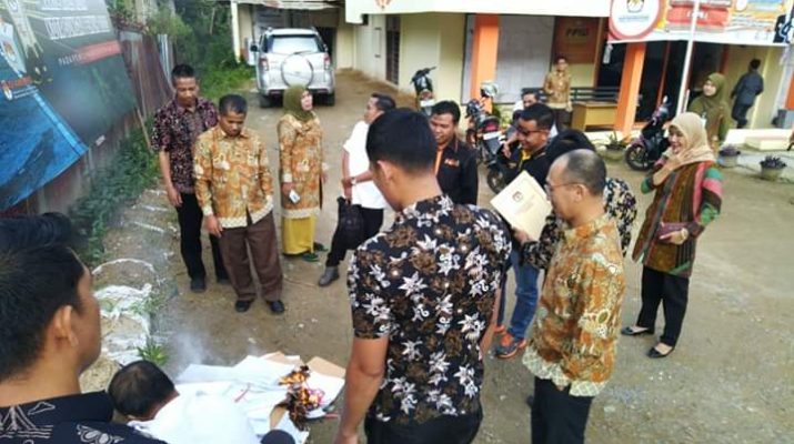 KPUD Sungai Penuh Bakar Lembaran Soal dan Jawaban Seleksi PPK