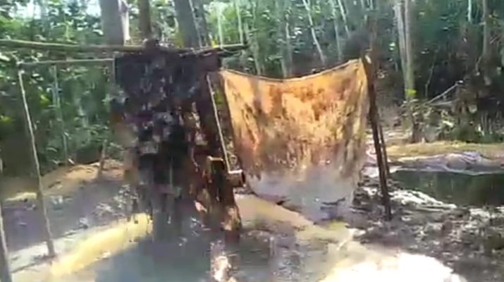 2 Ribu Drum Minyak Mentah Keluar Dari Kawasan PT AAS