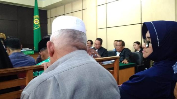 Rahima dalam persidangan Kasus Ketok Palu Jambi, Selasa (21/01/2020)