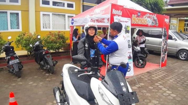 Tim Safety Riding Honda Sinsen Sasar 8 Sekolah di Jambi