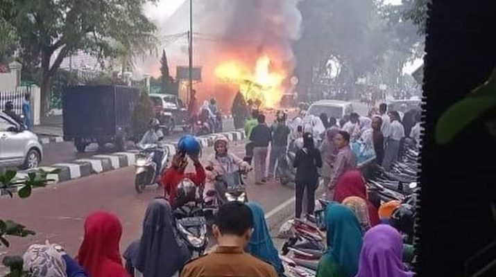 Kebakaran di Adhyaksa Kota Jambi, Selasa (11/2/2020) pagi. Rekaman terkait kebakaran dekat SMK 4, gegerkan warganet.