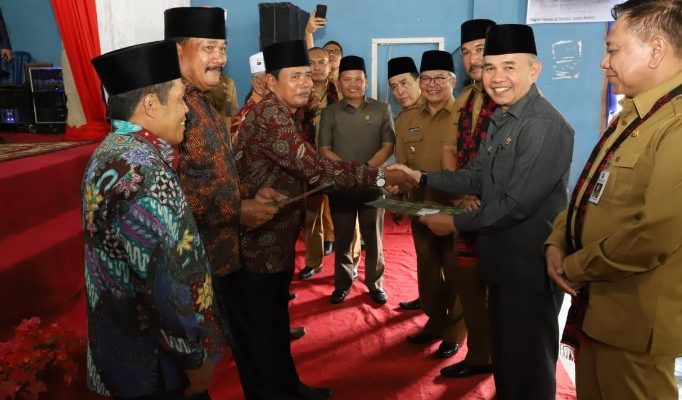Bupati Dampingi Dirjen Bina Administrasi Resmikan Kecamatan Ini