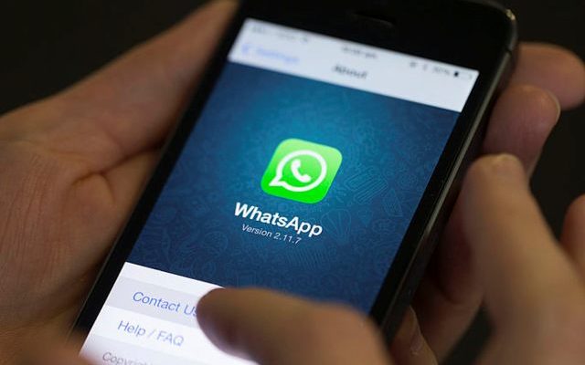 Cara buat teks tebal, miring dan dicoret di WhatsApp? Tenang WhatsApp memiliki beberapa fitur teks termasuk fitur cetak tebal (bold).