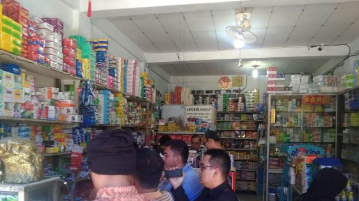 Dampak Virus Corona, persediaan masker di apotik yang ada di Kabupaten Tanjung Jabung, khususnya kota Kuala Tungkal mengkhawatirkan. Tembus 400 ribu perkotak, masker di Tanjabbar kosong.