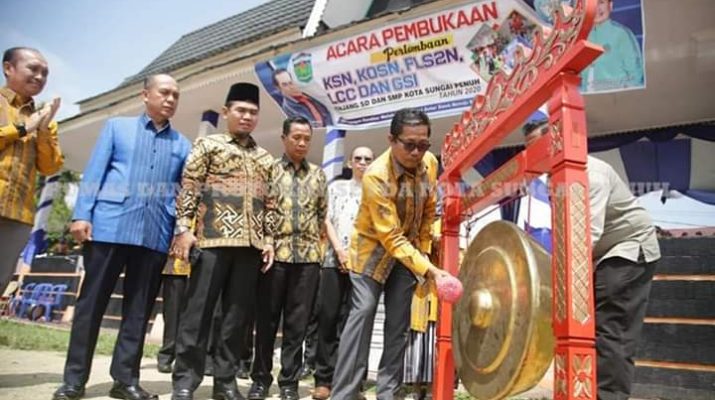 Sekda Buka Lomba KSN, KOSN, FL2SN, LCC dan GSI