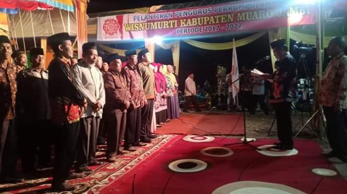 Bupati Muaro Jambi, Hj Masnah Busro hadiri pelantikan Pengurus Wisnu Murti Kabupaten Muaro Jambi periode 2017-2022, Sabtu (07/03/2020) malam
