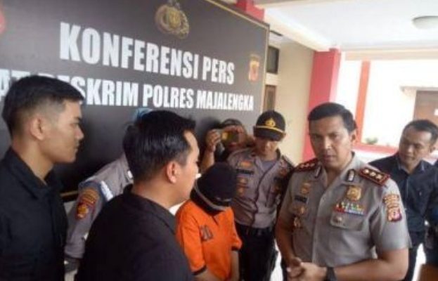 Jadi Germo Prostitusi Online, Ibu Rumah Tangga Ini Dibekuk Polisi