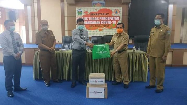 Walikota Terima Bantuan APD dari Bank Jambi