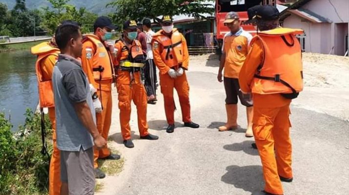 Warga Tanah Kampung Dikabarkan Hanyut di Sungai 