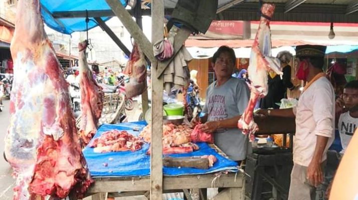 Harga Ayam dan Daging Turun, Eh Malah Pembeli Yang Sepi