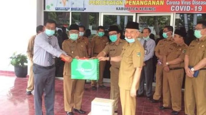 Bupati Terima Bantuan Ratusan Set APD Dari Bank Jambi