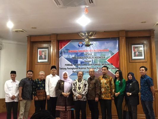 Bupati Muaro Jambi, Hj Masnah Busro sambut kunjungan Ombudsman RI, Kamis 6 Februari 2020. Pemkab Muaro Jambi tingkatkan pelayanan publik.