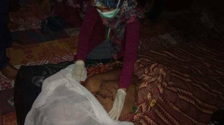 Main HP sambil ngecas, pria di Sumut ditemukan tewas, Jumat (15/05/2020). Dada terbakar, dan hidung mengeluarkan cairan.