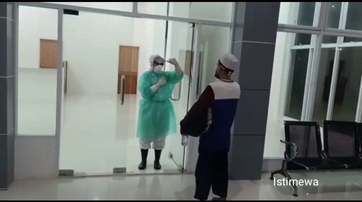 Kabar melegakan bagi Pondok Pesantren Ummahatul Mukminin. Positif Rapid Test, Uji Swab Ustadz di Muaro Jambi dinyatakan negatif.