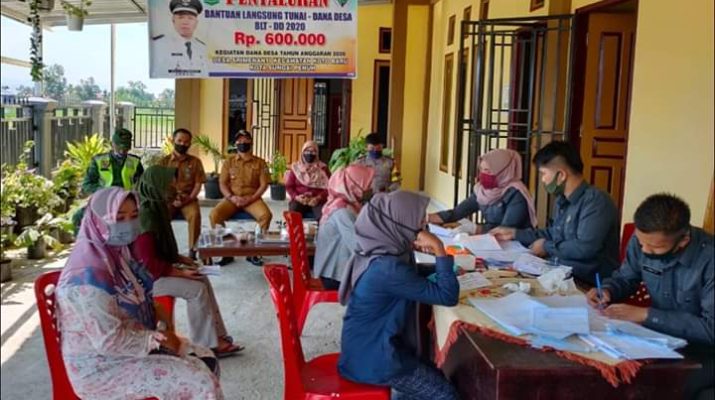 Pembagian BLT-DD Tahap 2 di Desa Srimenanti Lebih Transparan