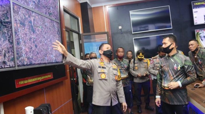 Dinamika Jambi Kapolda Sumsel, Sabtu 26 Juni 2020 bahas karhutla di Mapolda Jambi, Kapolda Jambi kenalkan Aplikasi Asap Digital. 
