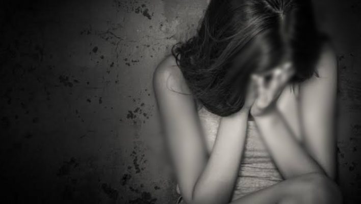 Seorang Siswi Polisikan Ayah Kandung dan Ibu Tirinya