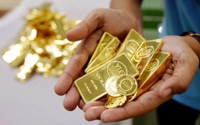 Harga emas batangan yang dijual di Pegadaian Kamis 13 Agustus 2020 turun tajam, setelah naik. Harga emas melemah Rp 30.000/gram atau 2,84