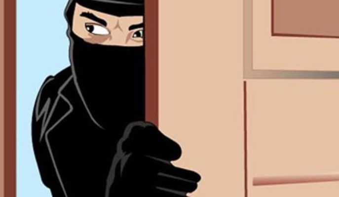 Keluar Dari Kamar Mandi, Pria Ini Langsung Ditangkap Warga
