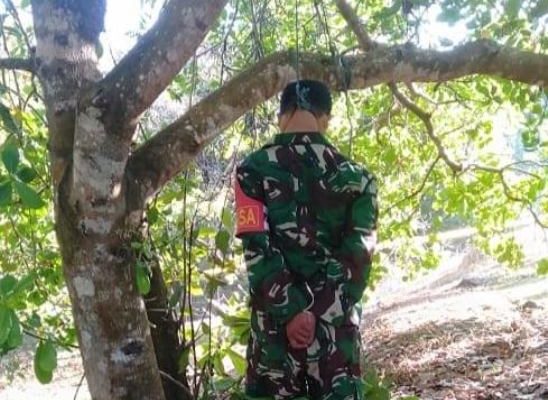 Ada yang aneh kematian Serda Rusdi, Rabu 19 Agustus 2020. Anggota TNI Tewas tergantung, bunuh diri tapi tangan terikat menjadi pertanyaan 