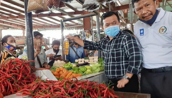 Blusukan ke Pasar Aur Duri, Al Haris Lihat Dampak Covid-19 Terhadap Ekonomi
