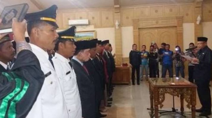 Adanya PNS yang tidak ditempatkan sesuai kompetensi, membuat Cek Endra, geram. Jadi Gubernur, CE bakal tempatkan PNS sesuai kompetensi.